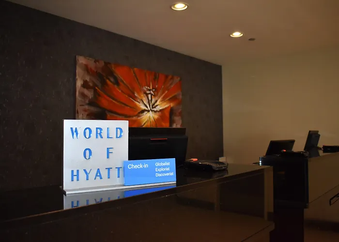 Lisle Hotels