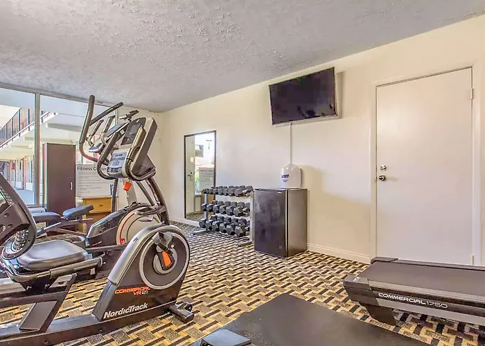 Ramada By Wyndham Santee I-95 Hotel