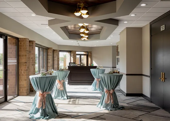 Brown Deer Hotels