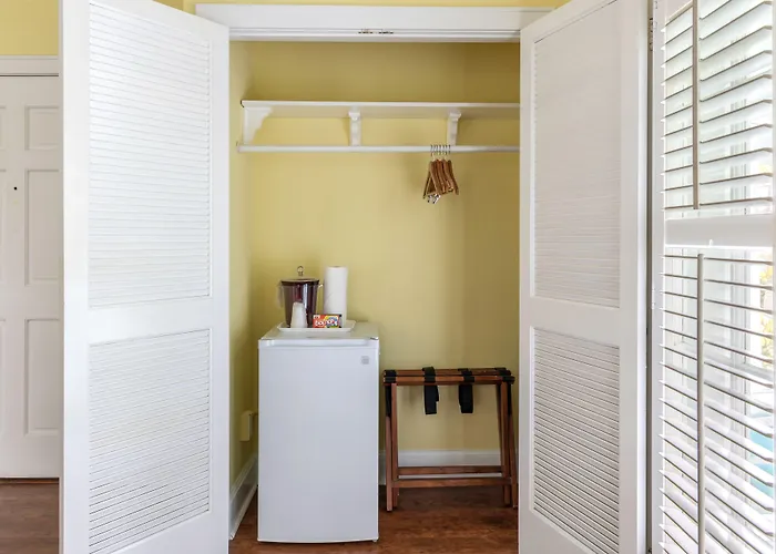 Amsterdam'S Curry Mansion Inn Key West