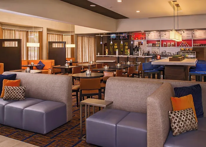 Courtyard By Marriott Richmond West Hotel Dumbarton