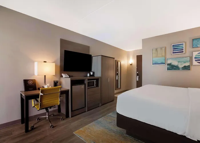 Middletown Hotels
