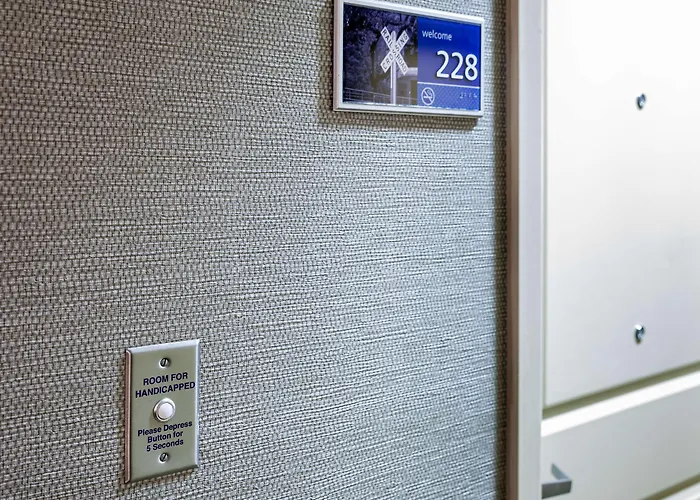 Hampton Inn & Suites Mobile I-65@ Airport Boulevard