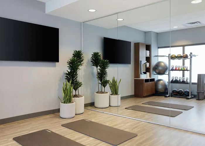 Brentwood Hotels