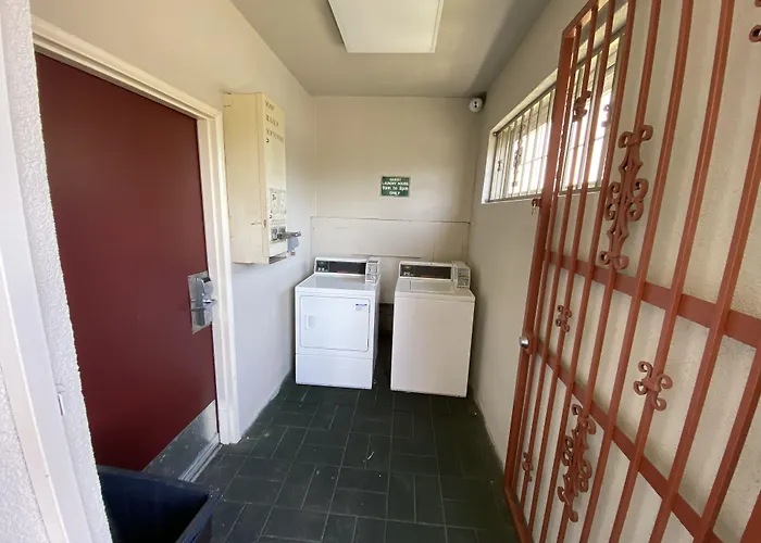 Budget Inn Of Hayward