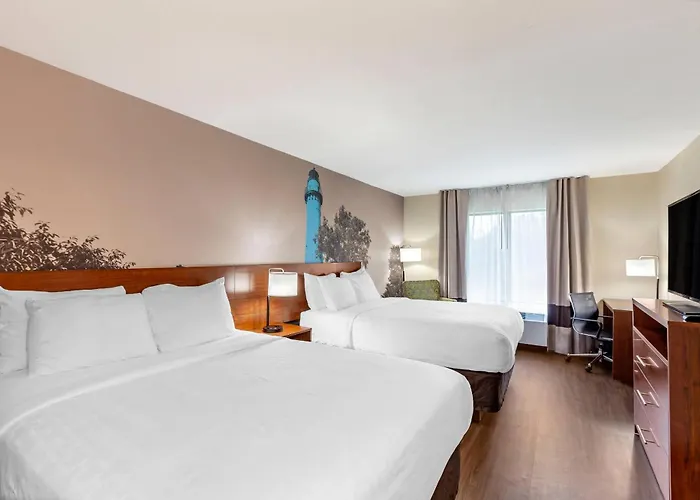 Racine Hotels