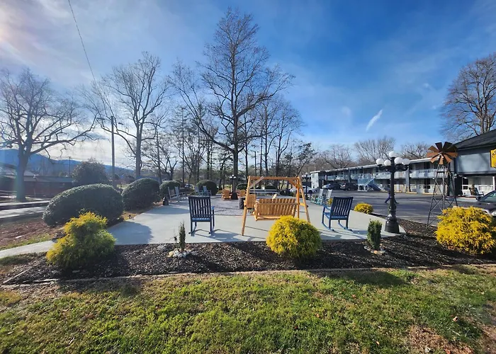 Super 8 By Wyndham Black Mountain Asheville East