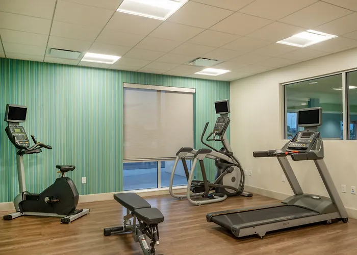 Holiday Inn Express & Suites - Watertown By Ihg