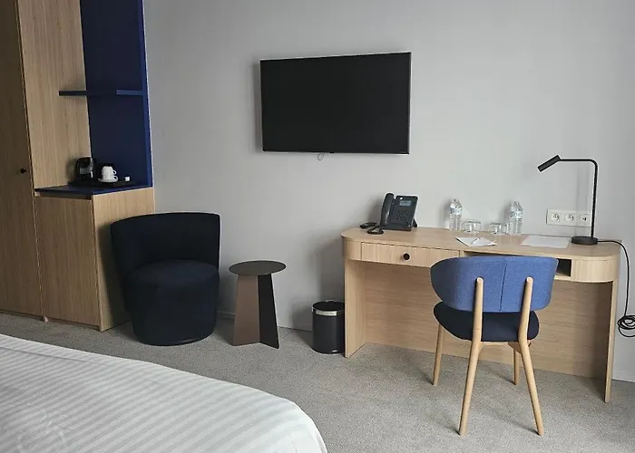 Hotels in Gembloers