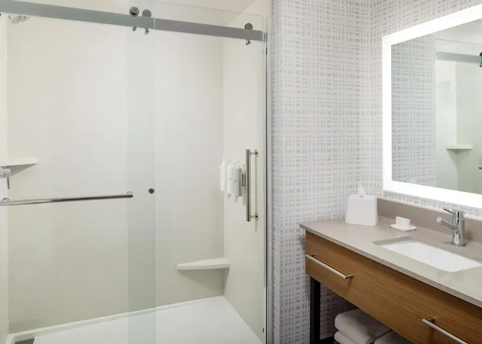 Hampton Inn & Suites Jacksonville Deerwood Park