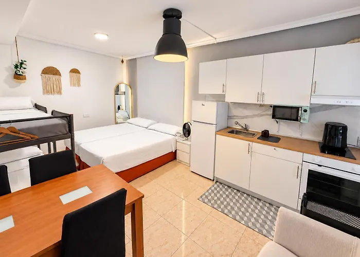 Roomin Hostel