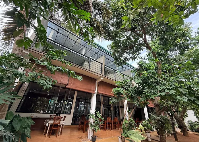 Hôtels à Anurâdhapura