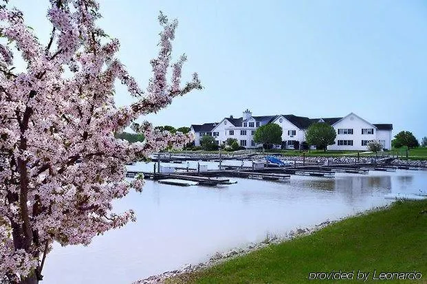 Erie Islands Resort & Marina