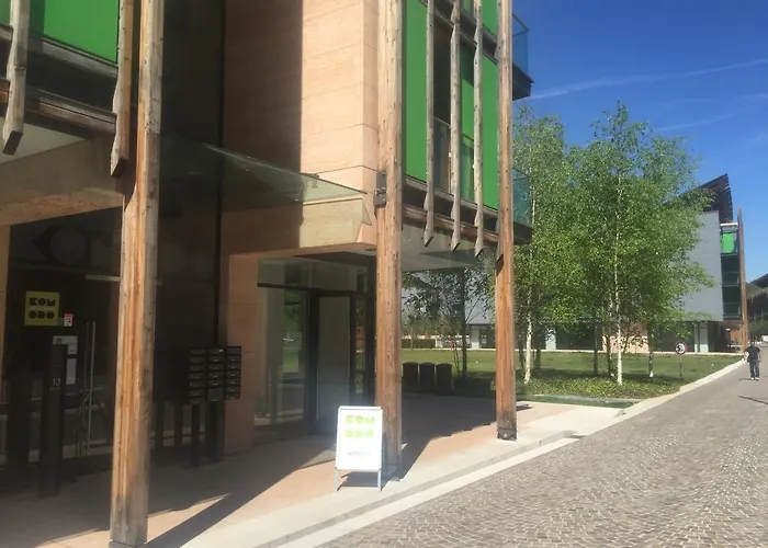 Komodo Short Stay Apartments Trento