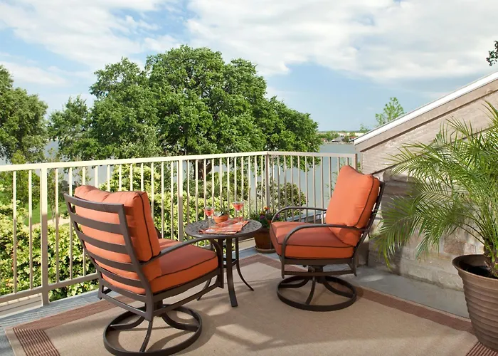 Inn On Lake Granbury A Boutique Hotel
