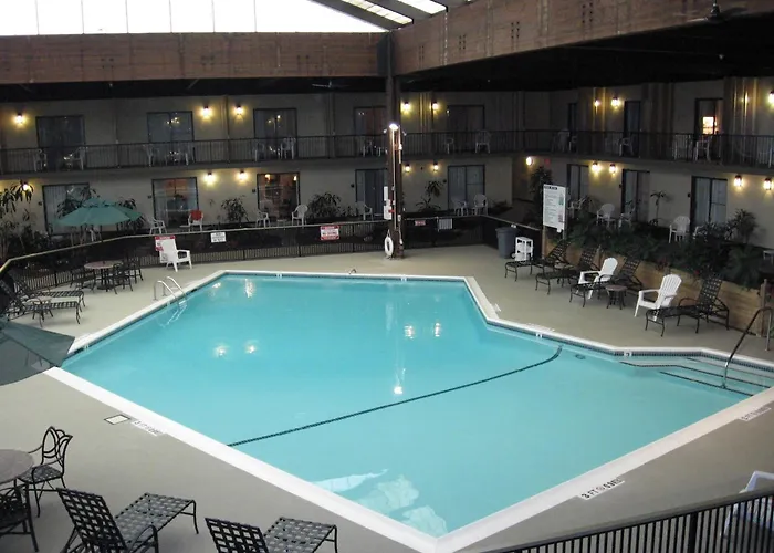Boxborough Hotels