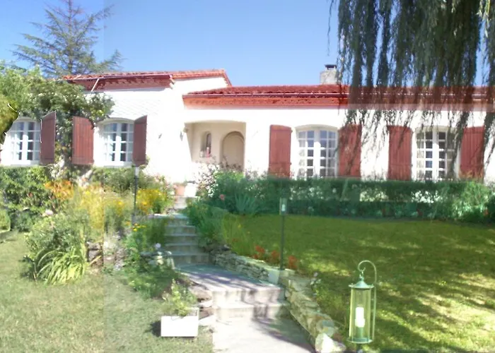 Bed and Breakfast Au Soleil D'Albi à Lescure-dʼAlbigeois