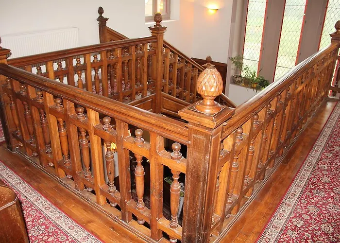 Chateau Lezat - Chambres d'Hotes La Souterraine