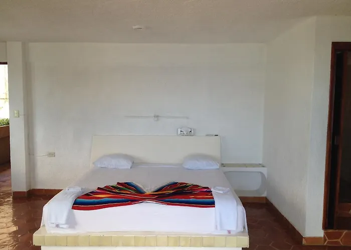 Safari Inn