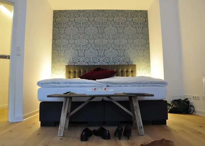 Six! Eat Work Sleep Hotel Brühl