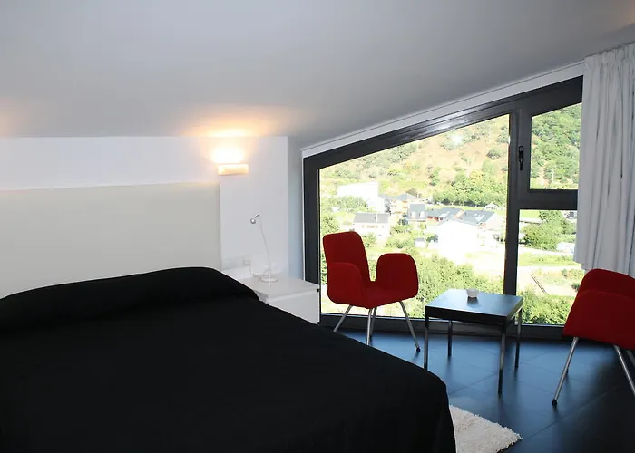Hostal Tres Campanas Villafranca Del Bierzo