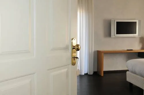 Hotel Domo