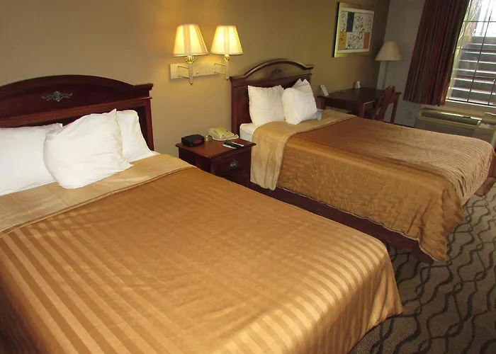 Fort Valley Hotels