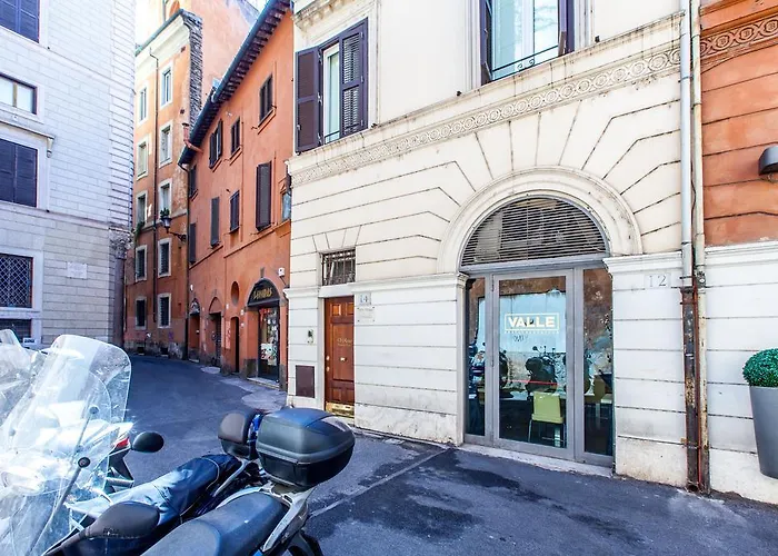 Di Rienzo Pantheon Palace Rom