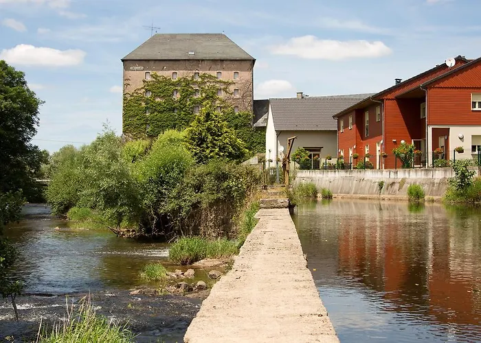Hotels in Lapalisse