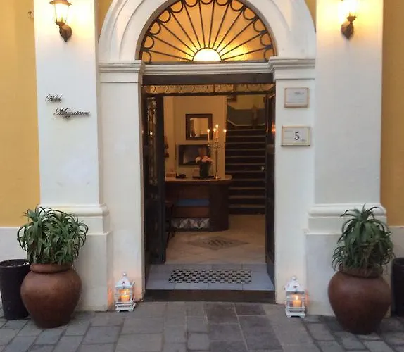 Hotel Mezzatorre Ventotene