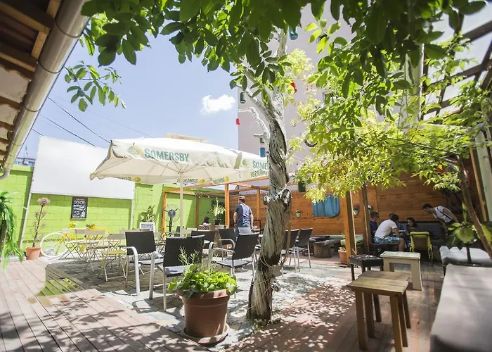 Hotel The White Tree Pristina
