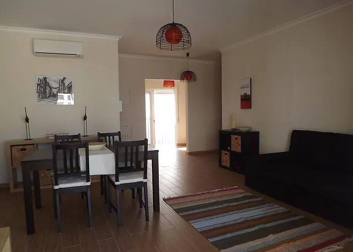 Entrecubos Guesthouse Olhão
