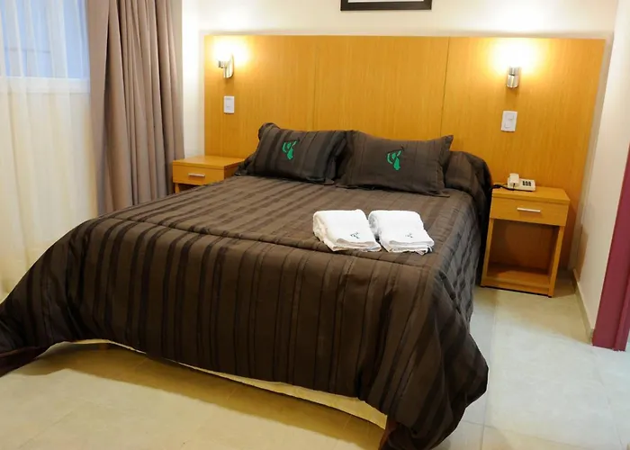 Hotel Osam
