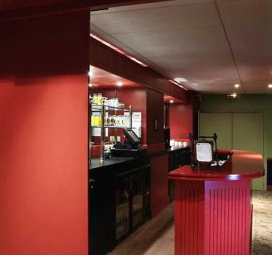 Hotel Cerise Maisons Laffitte à Aulnay-sous-Bois