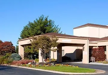 Courtyard By Marriott Hotel Newark