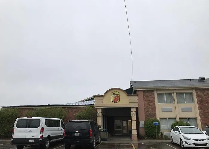 Super 8 By Wyndham Des Moines