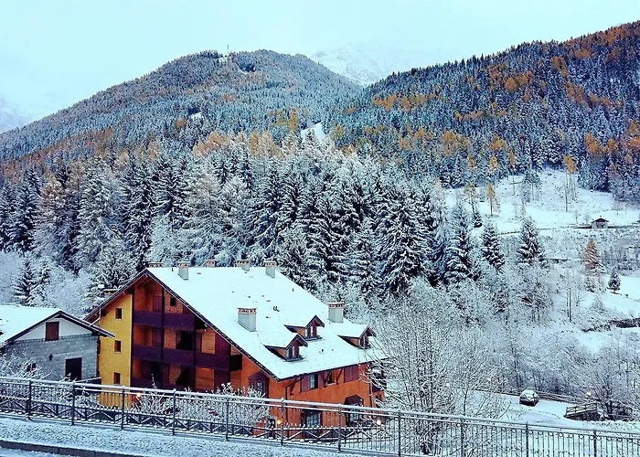 Residence Al Maniero Ponte Di Legno
