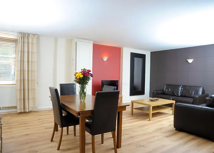 Park Lane City Apartments Londra