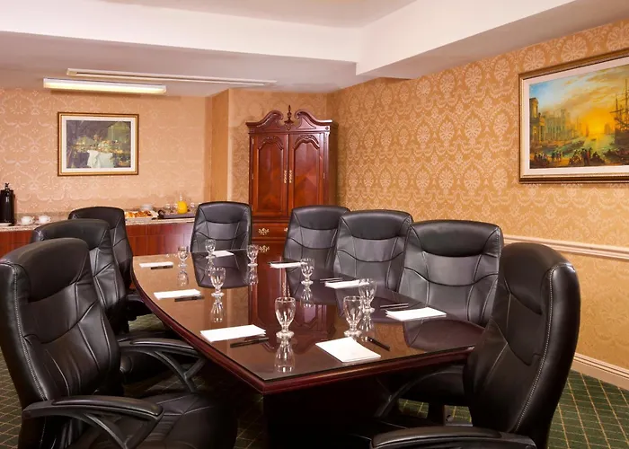 Laguna Woods Hotels