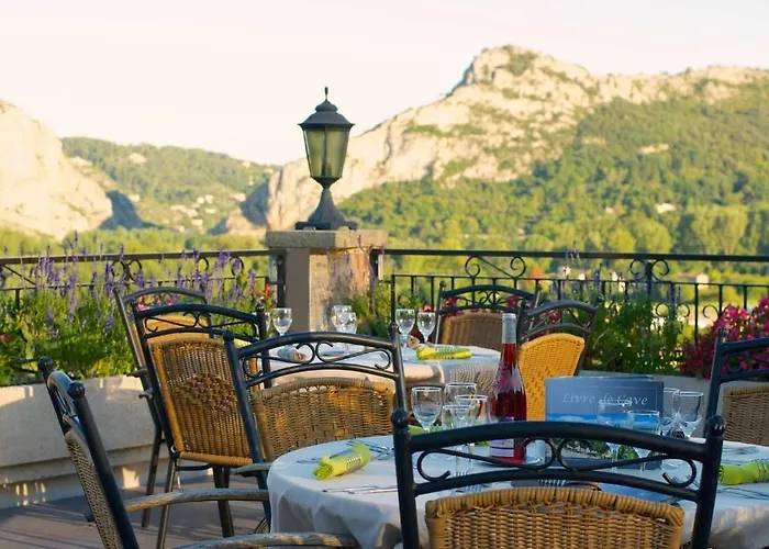 Logis Hotel Restaurant La Porte des Cévennes Anduze