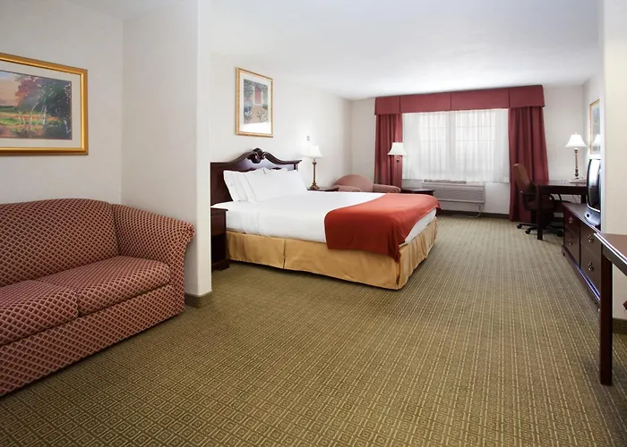 Belen Hotels