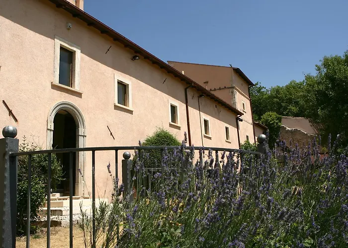 Hotels in Santo Stefano Di Sessanio