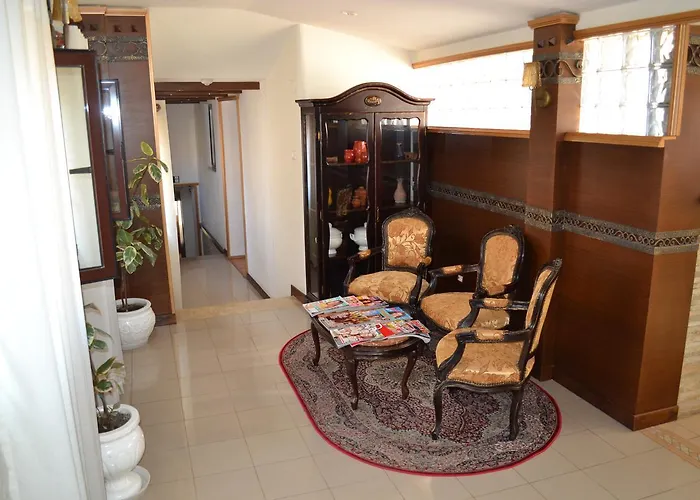 Hotel Villa Tafaj Tirana