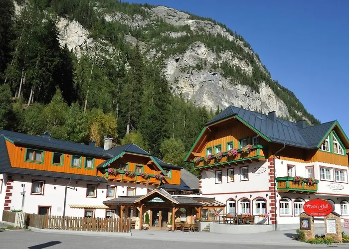 Hotels in Tweng