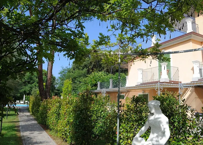Aparthotel Rta la Pergola Marina di Massa