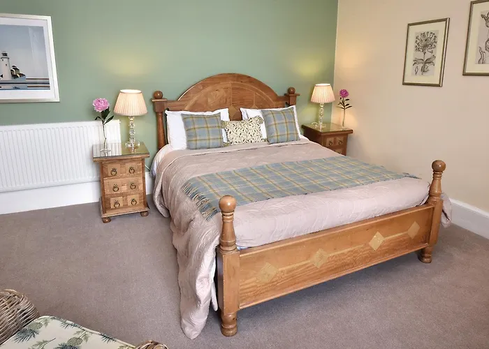 Cromarty Hotels