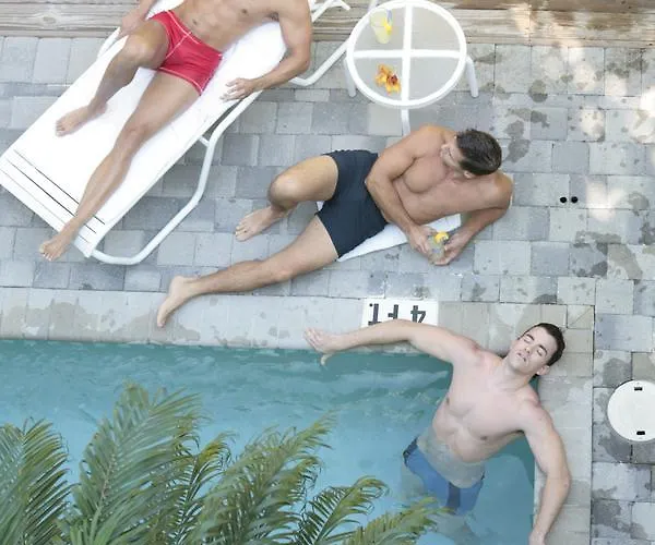 Pineapple Point Guesthouse & Resort - Gay Men'S Resort