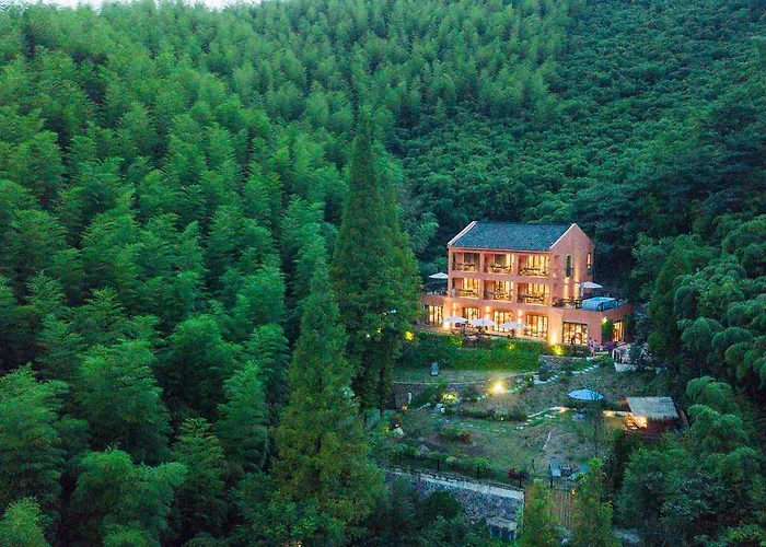 Deqing Hotels