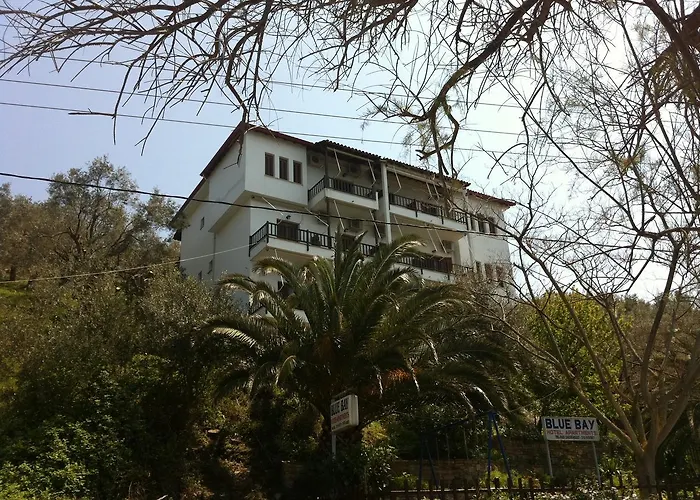 Hotels in Milína