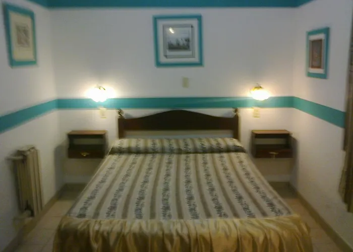 Balneario Claromeco Hotels